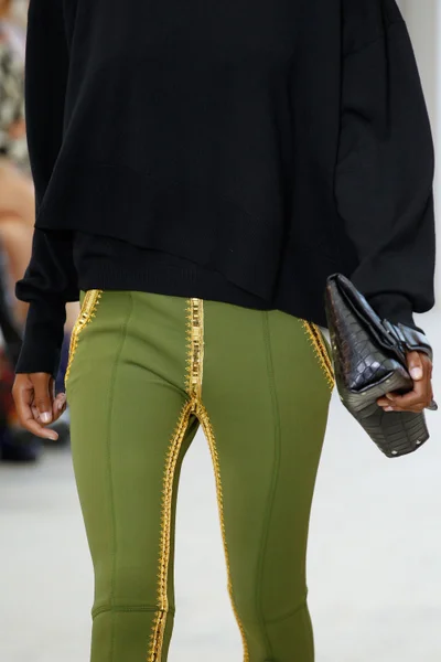 Look 8